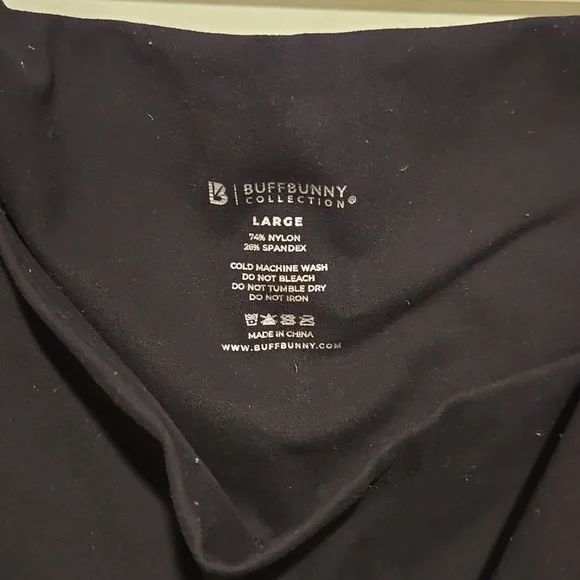BuffBunny Collection Black Cropped 26” High Waist Leggings Size Large Pockets - Picture 2 of 7
